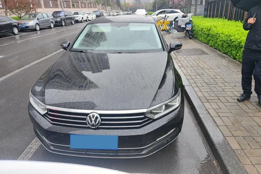 2019 Volkswagen Magotan 2.0T 186HP L4 7DCT,autocango,china used car exporter,china ev exporter,chinese used car exporter,chinese used ev exporter
