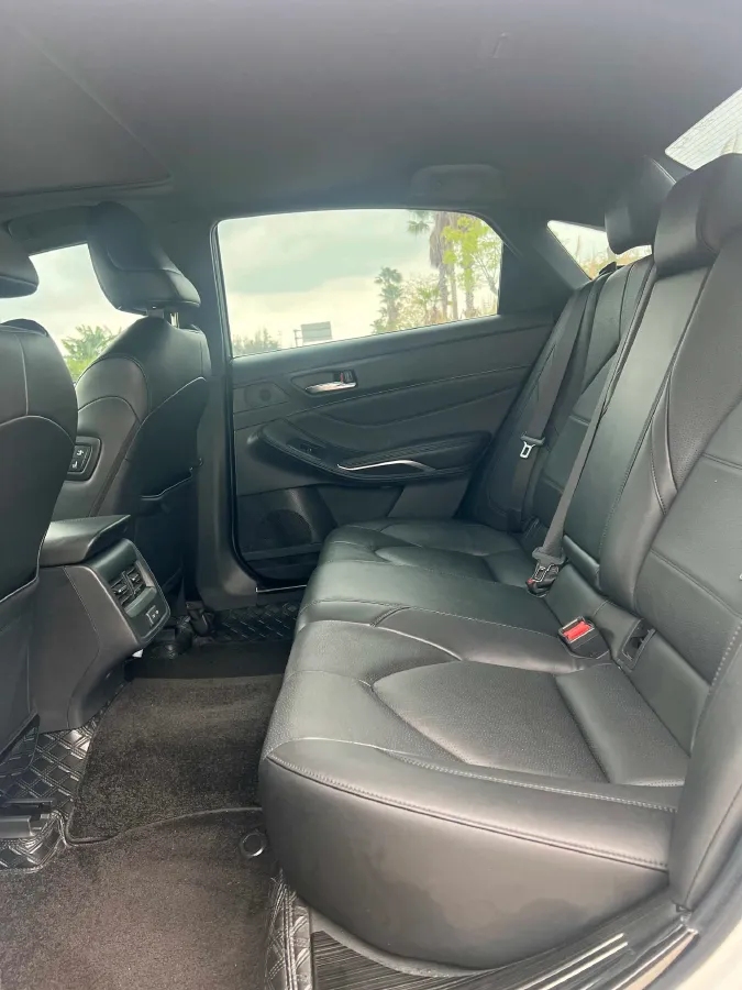 2022 Toyota Avalon 2.5L 209HP L4 8AT,autocango,china used car exporter,china ev exporter,chinese used car exporter,chinese used ev exporter