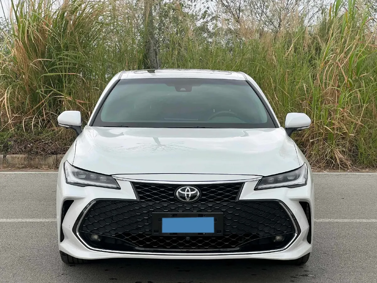 2022 Toyota Avalon 2.5L 209HP L4 8AT,autocango,china used car exporter,china ev exporter,chinese used car exporter,chinese used ev exporter