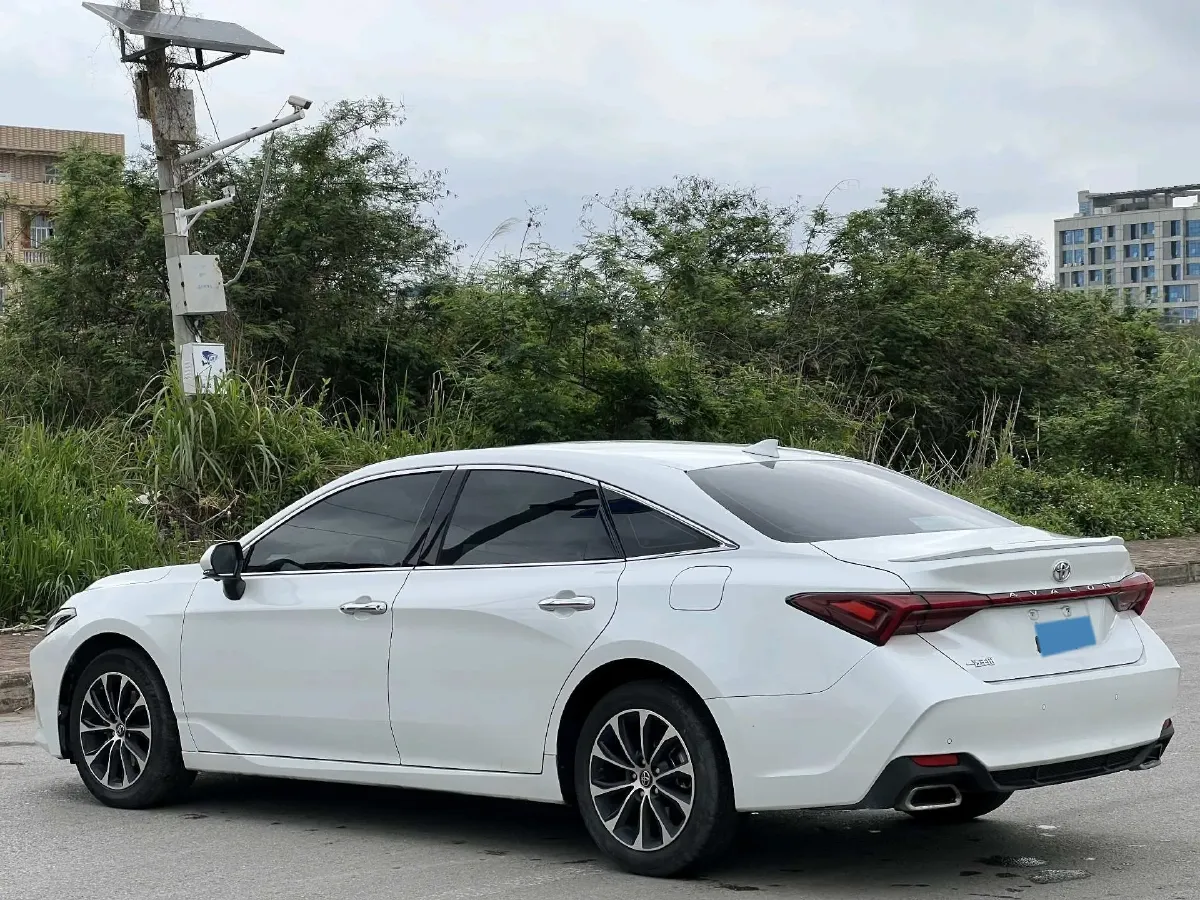 2022 Toyota Avalon 2.5L 209HP L4 8AT,autocango,china used car exporter,china ev exporter,chinese used car exporter,chinese used ev exporter