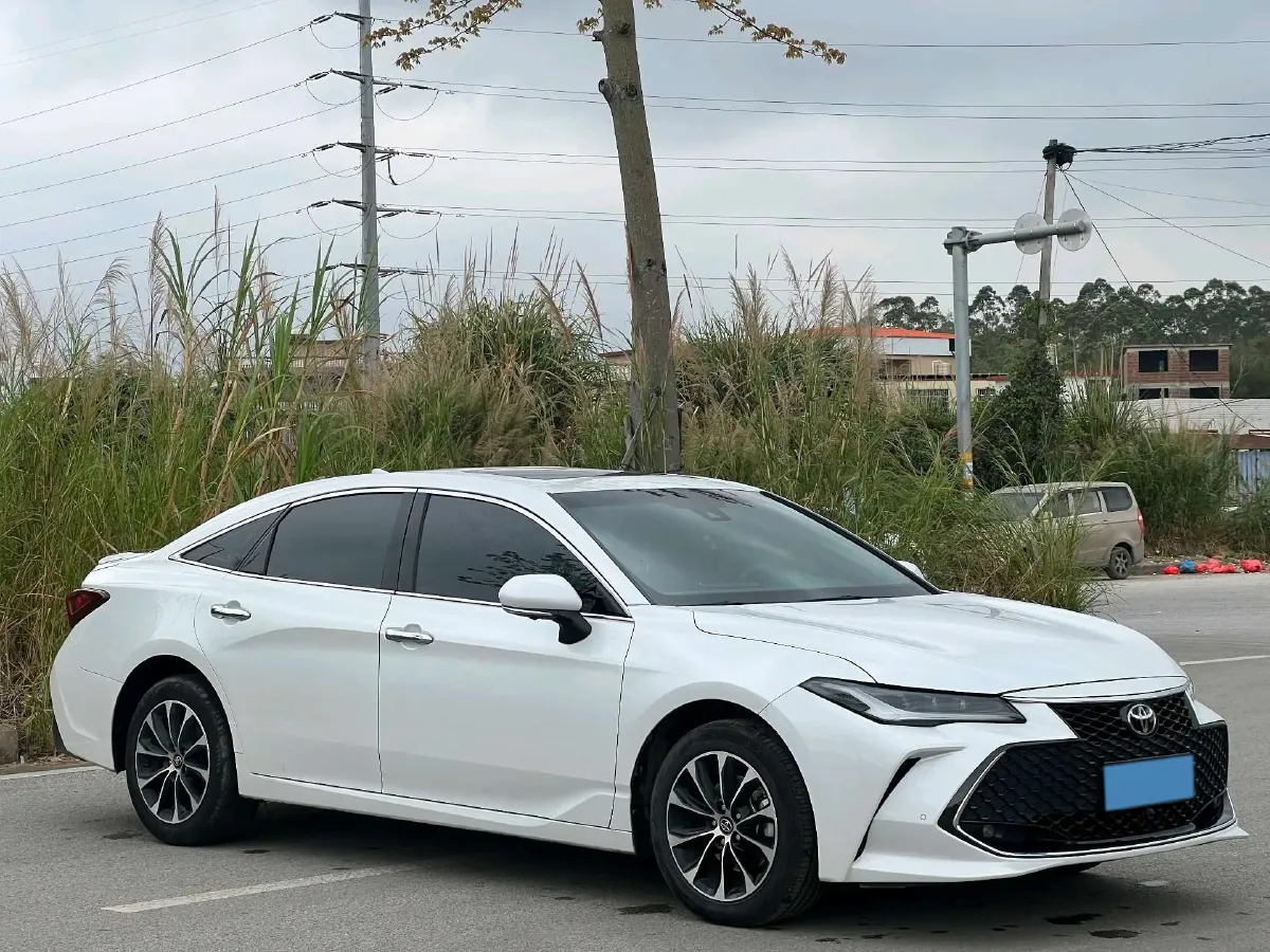 2022 Toyota Avalon 2.5L 209HP L4 8AT,autocango,china used car exporter,china ev exporter,chinese used car exporter,chinese used ev exporter