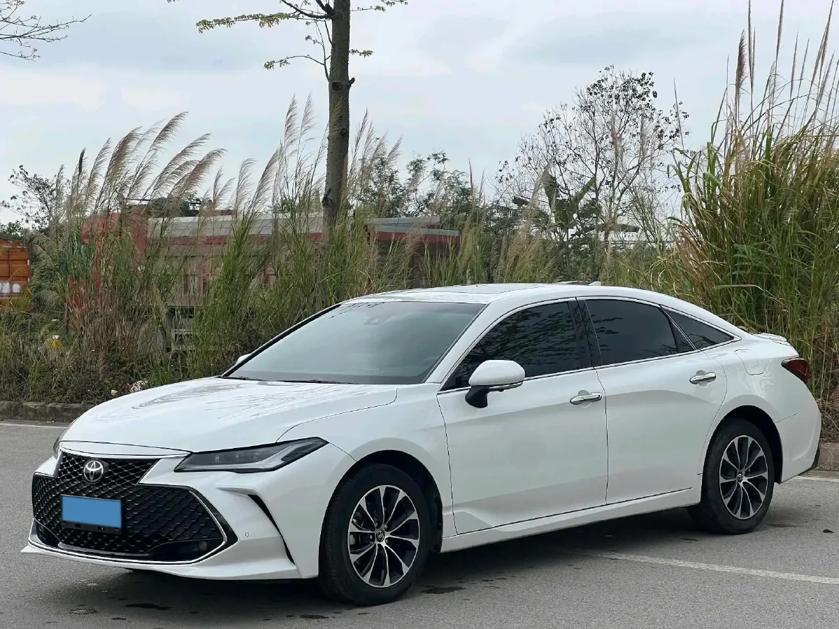 2022 Toyota Avalon 2.5L 209HP L4 8AT,autocango,china used car exporter,china ev exporter,chinese used car exporter,chinese used ev exporter