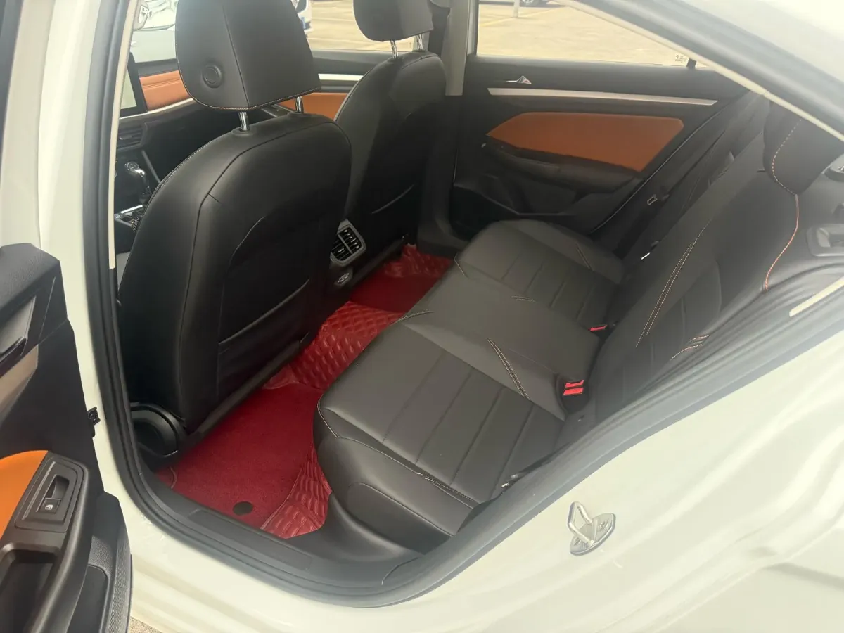 2024 Volkswagen Bora 1.2T 116HP L4 7DCT,autocango,china used car exporter,china ev exporter,chinese used car exporter,chinese used ev exporter