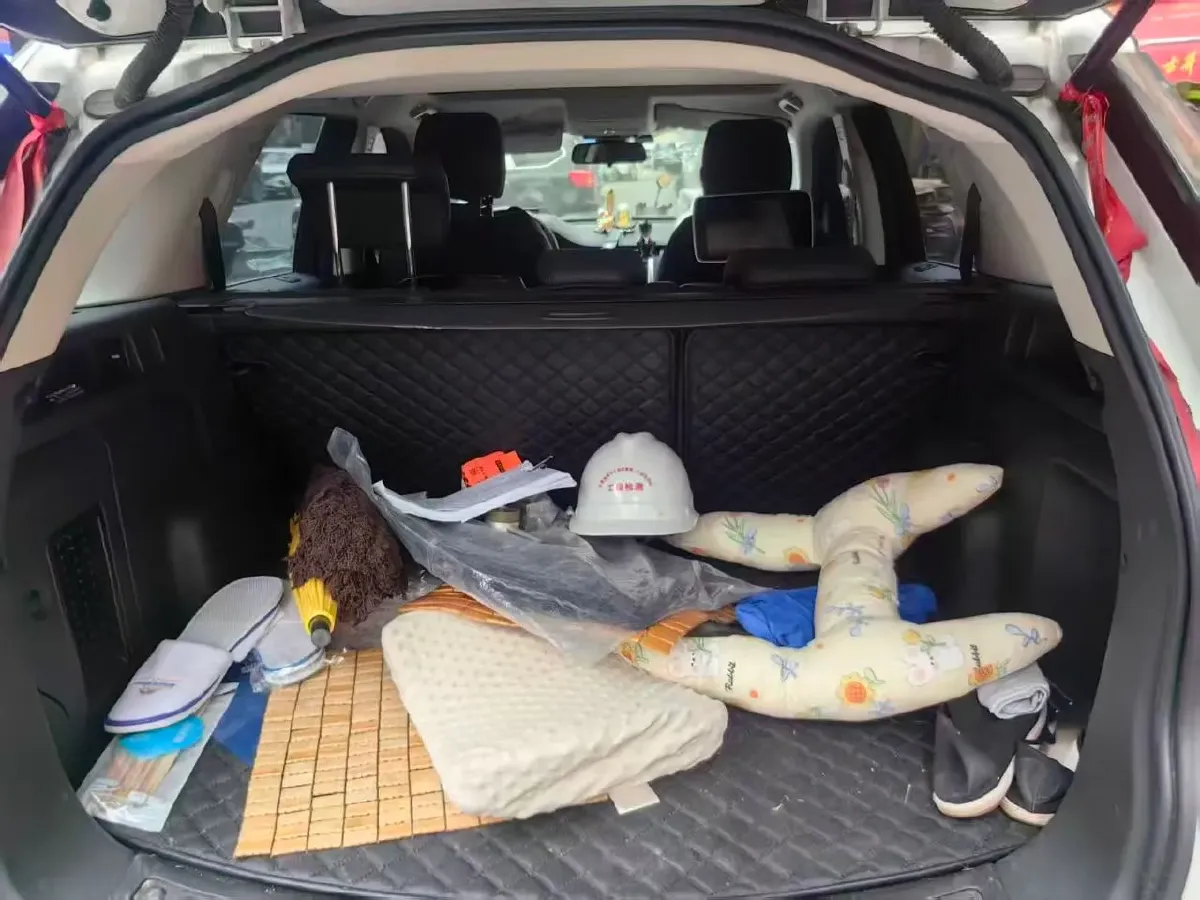 2020 Land Rover Discovery Sport 2.0T 200HP L4 9AT,autocango,china used car exporter,china ev exporter,chinese used car exporter,chinese used ev exporter