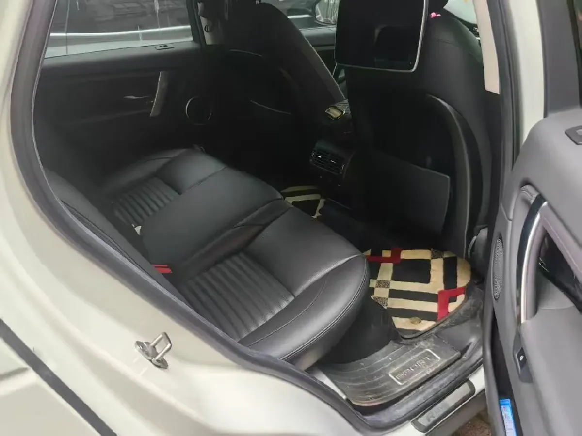 2020 Land Rover Discovery Sport 2.0T 200HP L4 9AT,autocango,china used car exporter,china ev exporter,chinese used car exporter,chinese used ev exporter