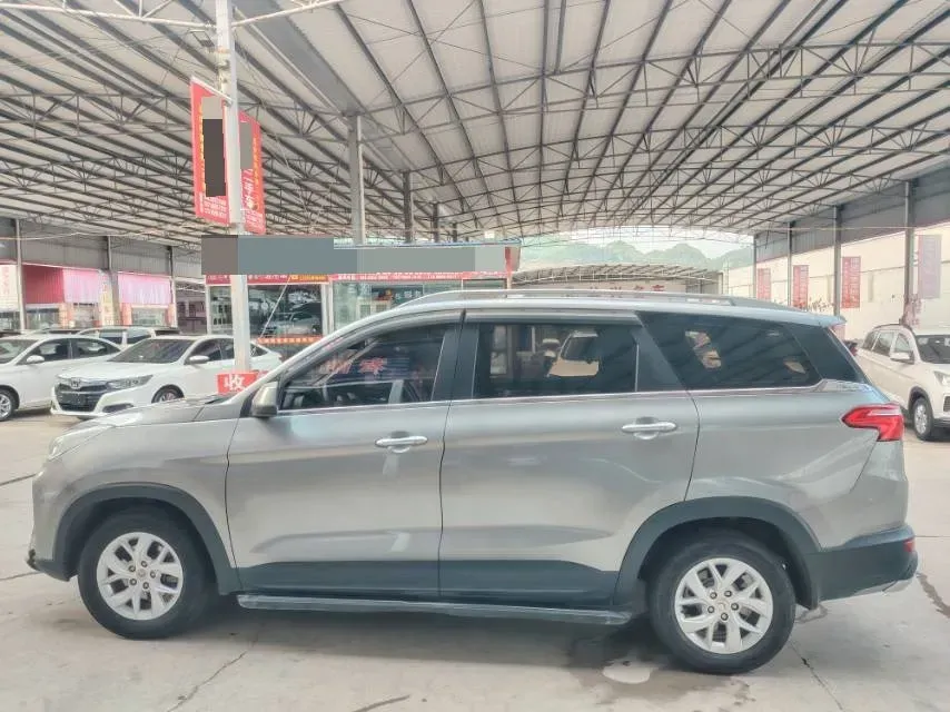 2018 WuLing HongGuang S3 1.5L 112HP L4 6MT,autocango,china used car exporter,china ev exporter,chinese used car exporter,chinese used ev exporter