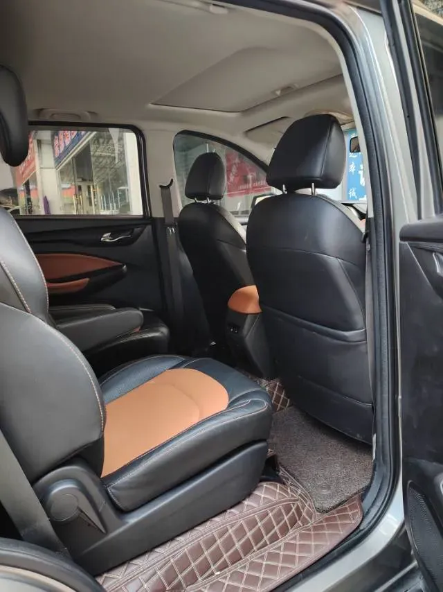 2018 WuLing HongGuang S3 1.5L 112HP L4 6MT,autocango,china used car exporter,china ev exporter,chinese used car exporter,chinese used ev exporter