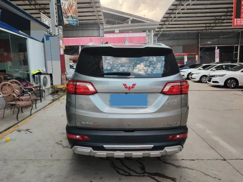 2018 WuLing HongGuang S3 1.5L 112HP L4 6MT,autocango,china used car exporter,china ev exporter,chinese used car exporter,chinese used ev exporter