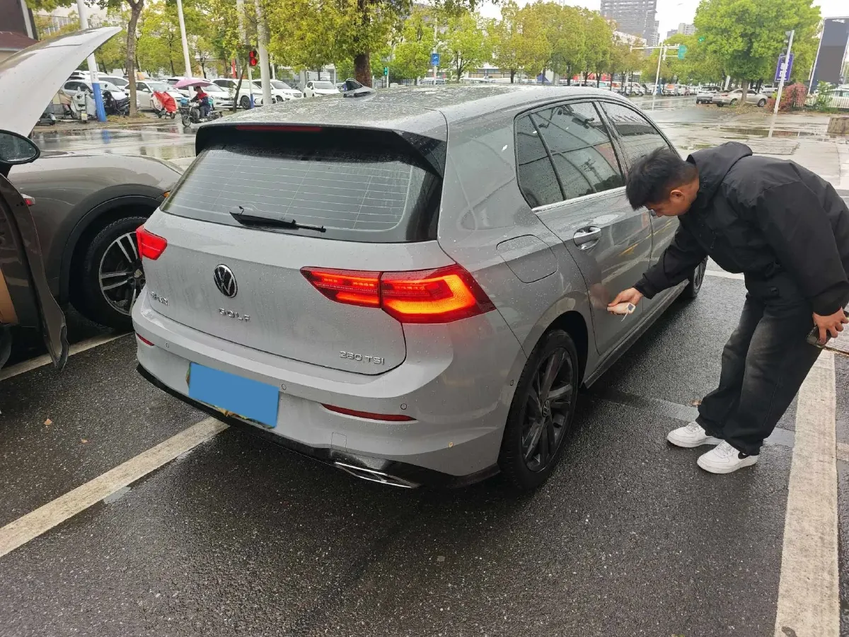 2023 Volkswagen Golf 1.4T 150HP L4 7DCT,autocango,china used car exporter,china ev exporter,chinese used car exporter,chinese used ev exporter
