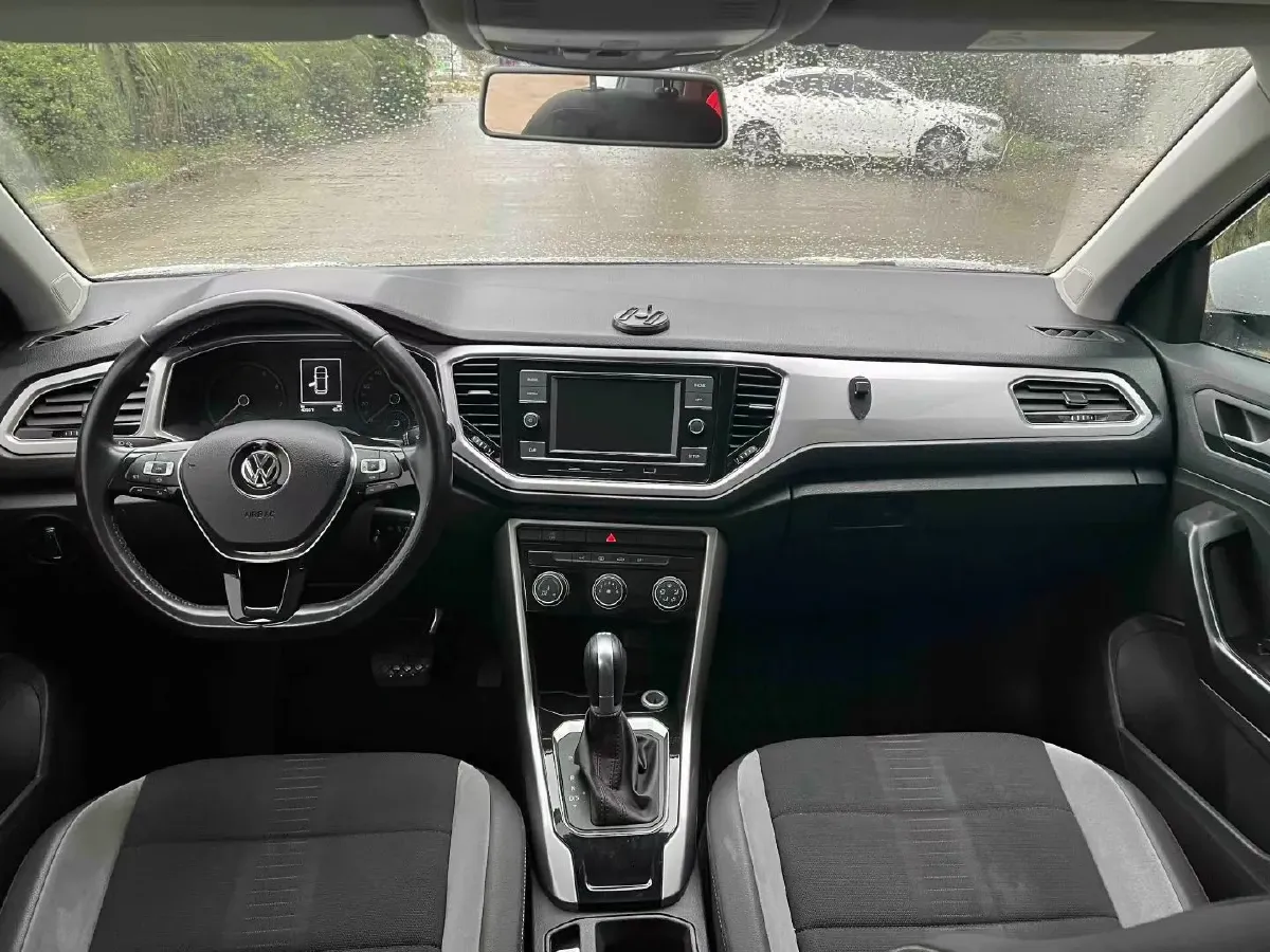 2019 Volkswagen T-Roc 1.4T 150HP L4 7DCT,autocango,china used car exporter,china ev exporter,chinese used car exporter,chinese used ev exporter
