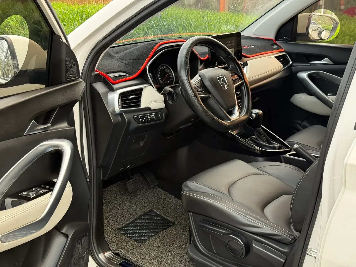 2019 BaoJun 530 1.5T 151HP L4 CVT,autocango,china used car exporter,china ev exporter,chinese used car exporter,chinese used ev exporter