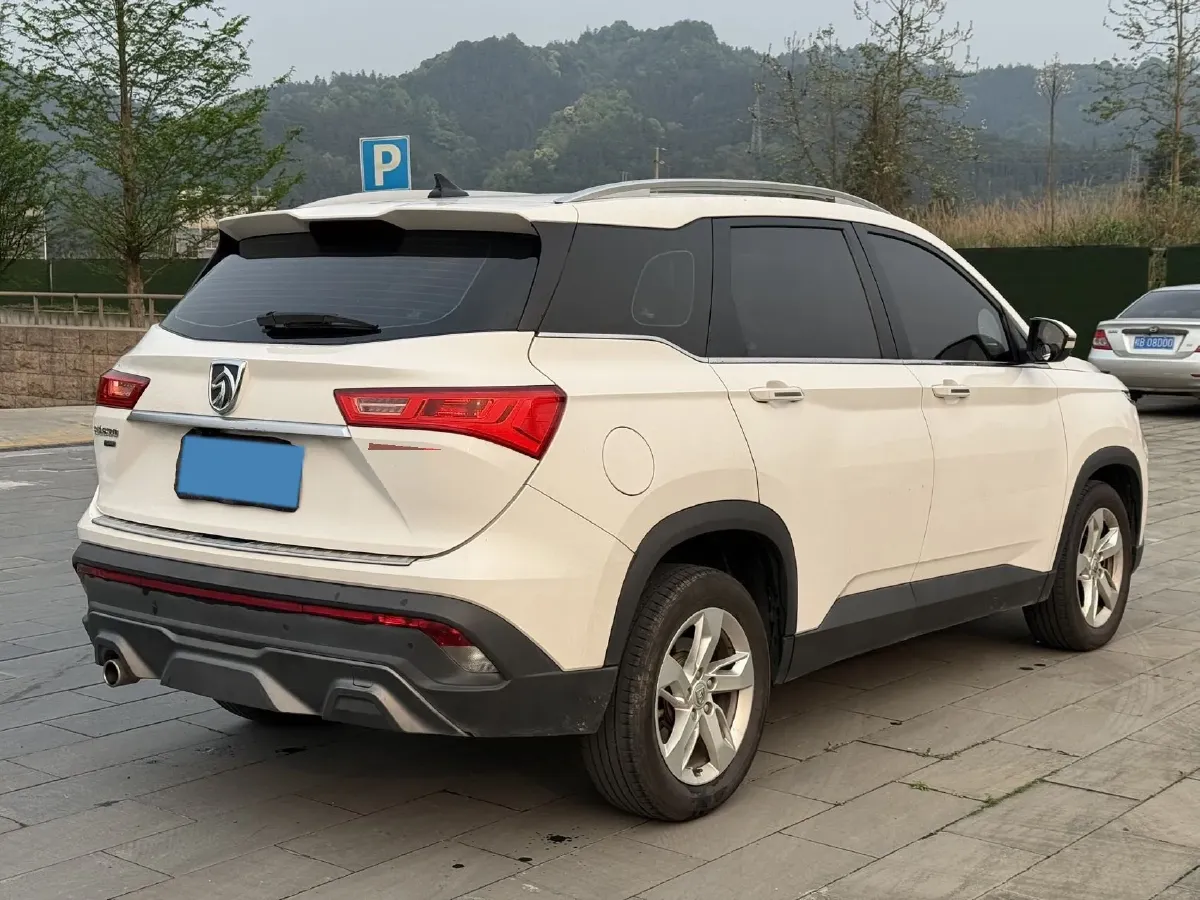 2019 BaoJun 530 1.5T 151HP L4 CVT,autocango,china used car exporter,china ev exporter,chinese used car exporter,chinese used ev exporter