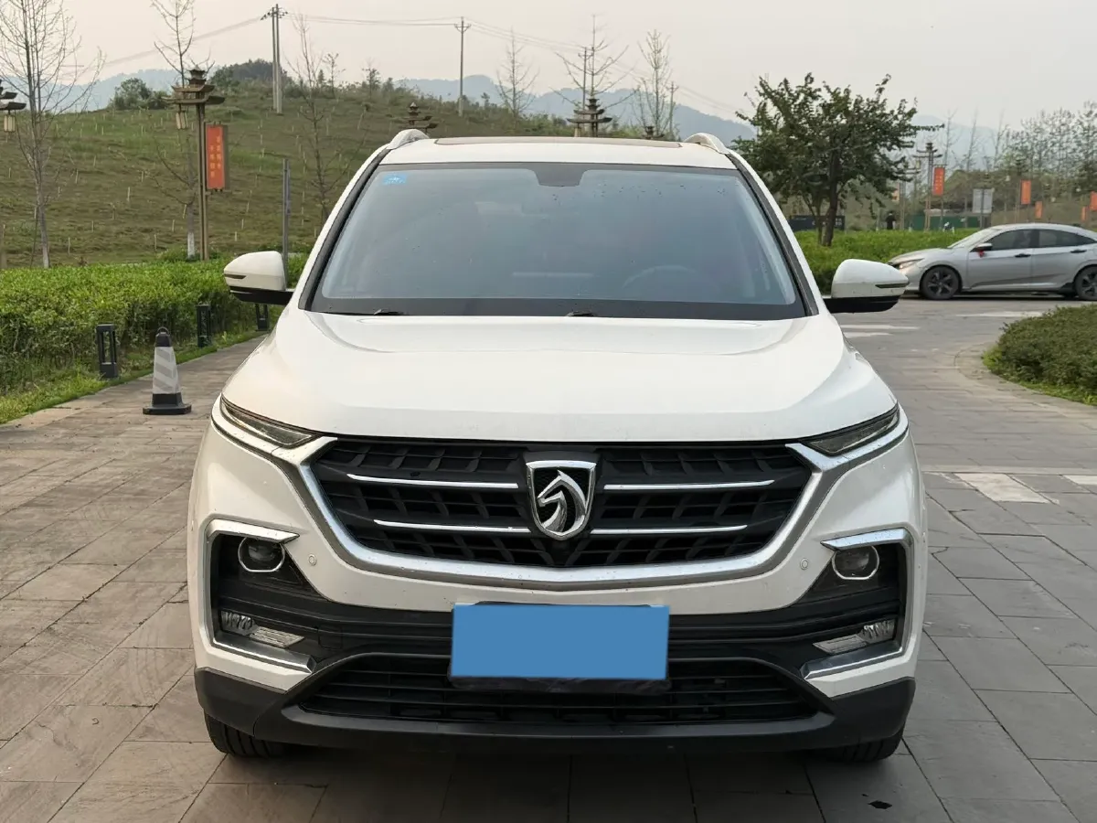2019 BaoJun 530 1.5T 151HP L4 CVT,autocango,china used car exporter,china ev exporter,chinese used car exporter,chinese used ev exporter