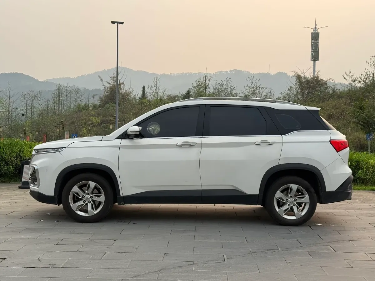 2019 BaoJun 530 1.5T 151HP L4 CVT,autocango,china used car exporter,china ev exporter,chinese used car exporter,chinese used ev exporter