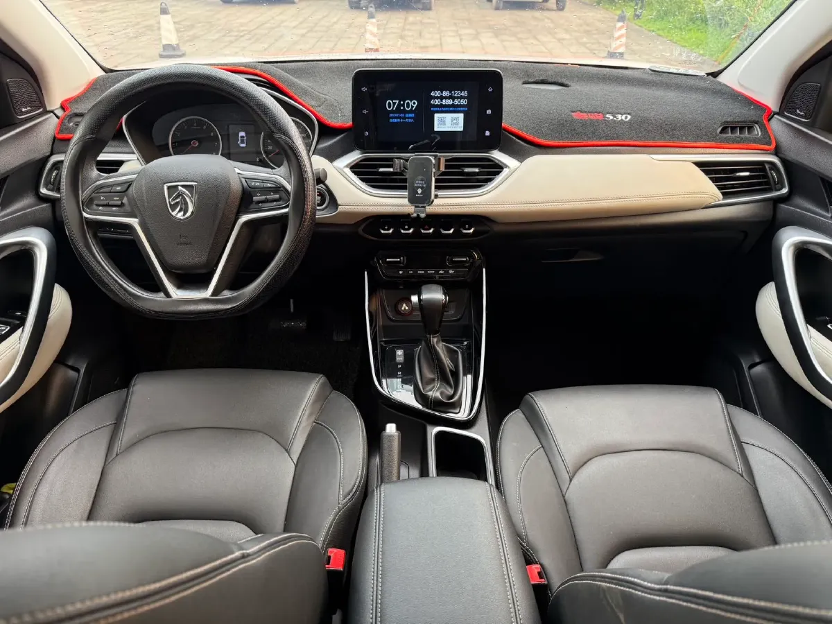 2019 BaoJun 530 1.5T 151HP L4 CVT,autocango,china used car exporter,china ev exporter,chinese used car exporter,chinese used ev exporter