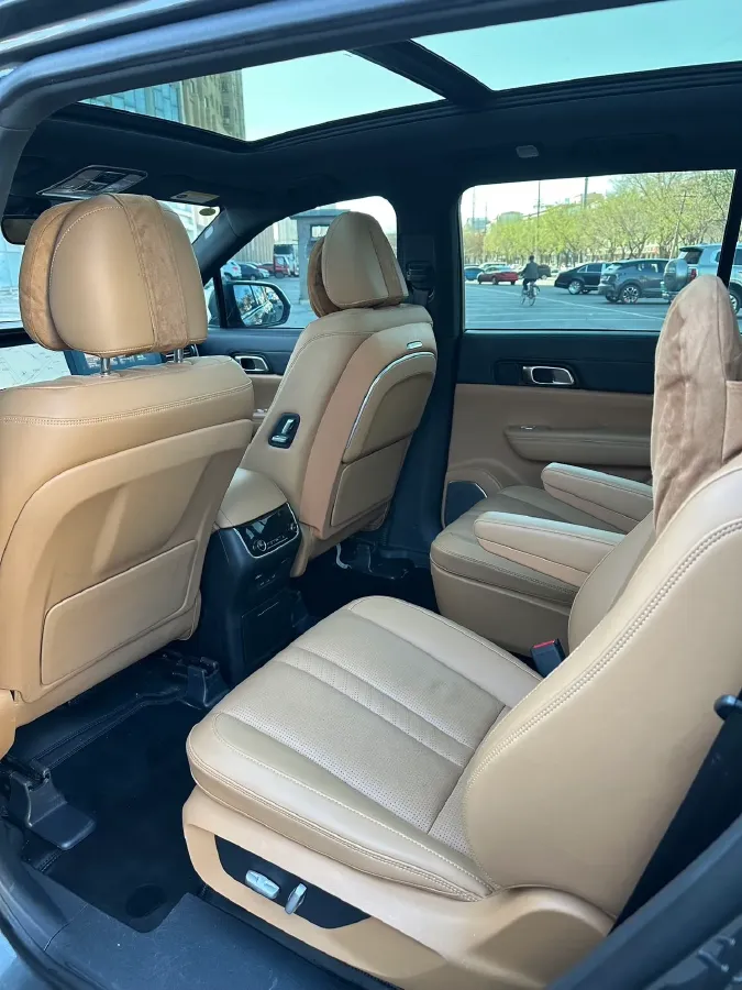 2020 Li ONE Range Extended 131HP REEV 40.5KWH,autocango,china used car exporter,china ev exporter,chinese used car exporter,chinese used ev exporter