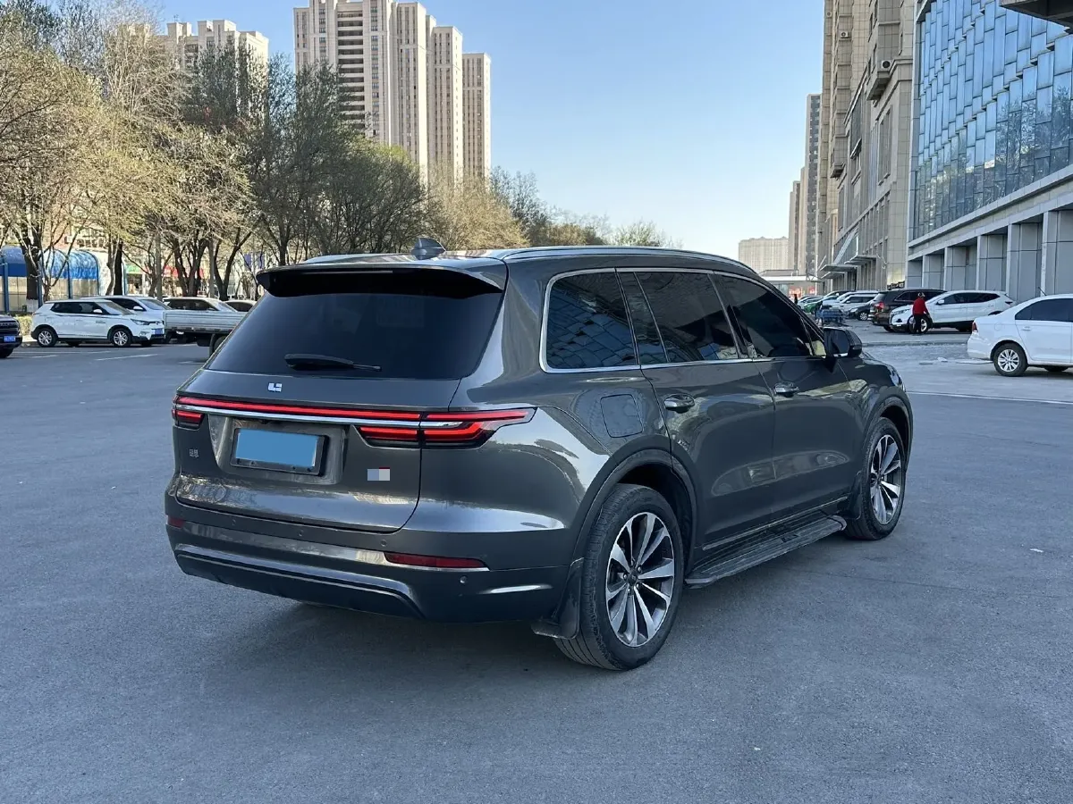 2020 Li ONE Range Extended 131HP REEV 40.5KWH,autocango,china used car exporter,china ev exporter,chinese used car exporter,chinese used ev exporter