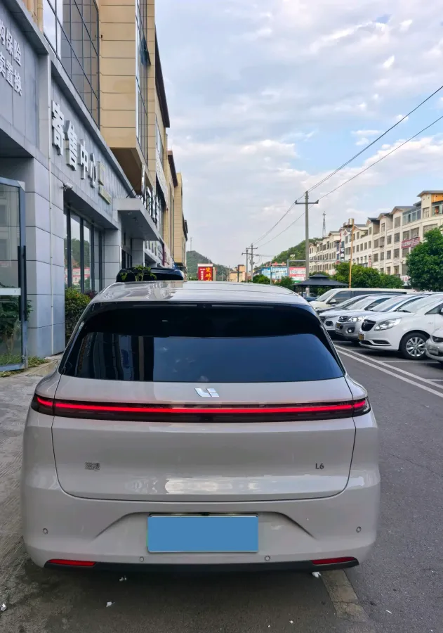 2024 Li L6 Range Extended 154HP L4 REEV 36.8KWH,autocango,china used car exporter,china ev exporter,chinese used car exporter,chinese used ev exporter