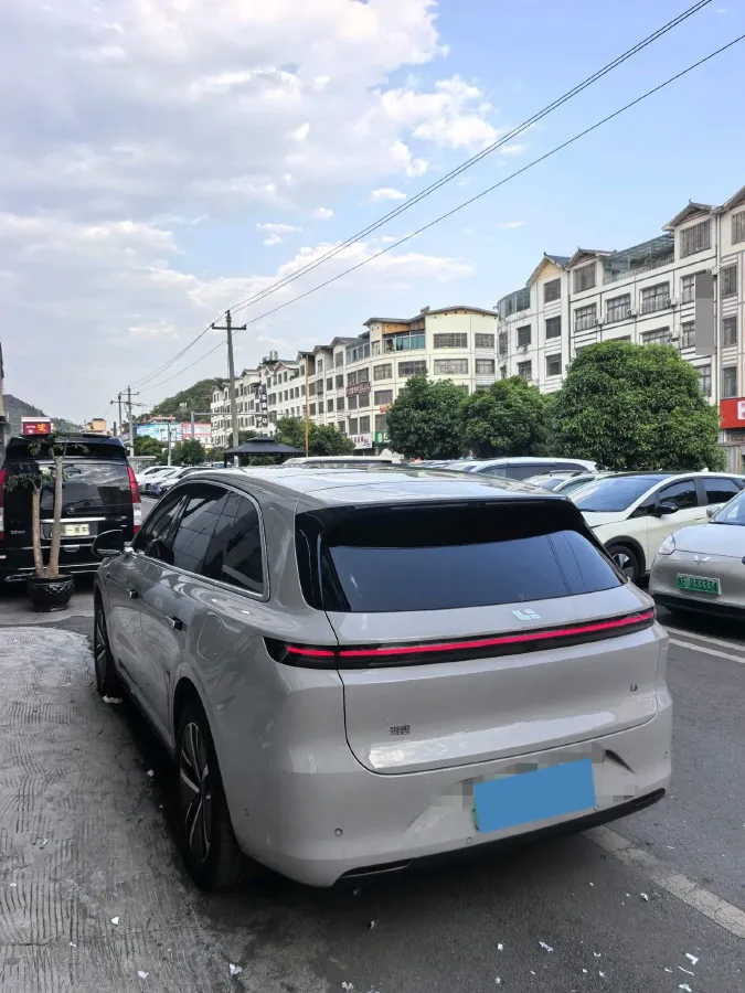 2024 Li L6 Range Extended 154HP L4 REEV 36.8KWH,autocango,china used car exporter,china ev exporter,chinese used car exporter,chinese used ev exporter