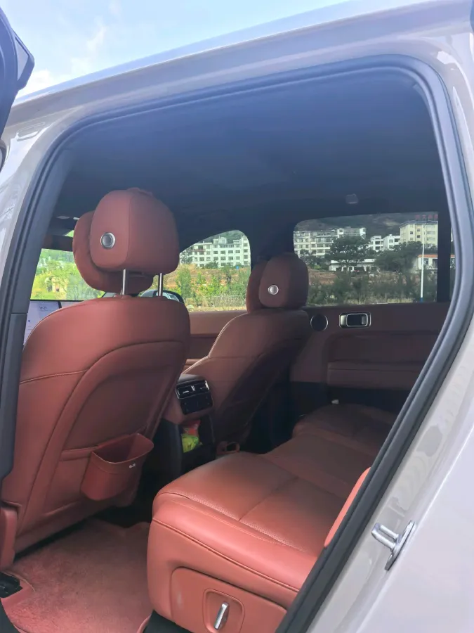 2024 Li L6 Range Extended 154HP L4 REEV 36.8KWH,autocango,china used car exporter,china ev exporter,chinese used car exporter,chinese used ev exporter