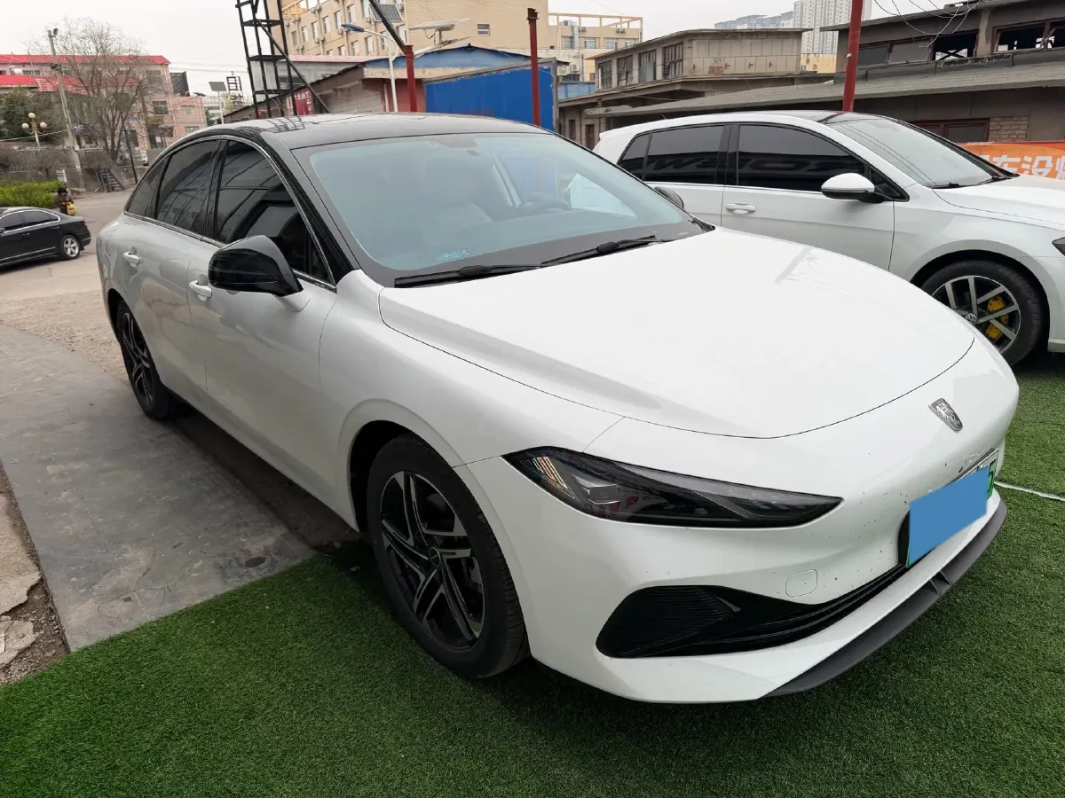 2023 Roewe D7 1.5L 112HP L4 1DHT PHEV 21.4KWH,autocango,china used car exporter,china ev exporter,chinese used car exporter,chinese used ev exporter