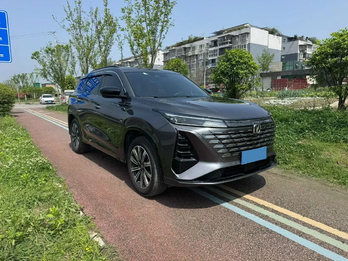 2024 ChangAn CS75 Plus 1.5T 188HP L4 8AT,autocango,china used car exporter,china ev exporter,chinese used car exporter,chinese used ev exporter