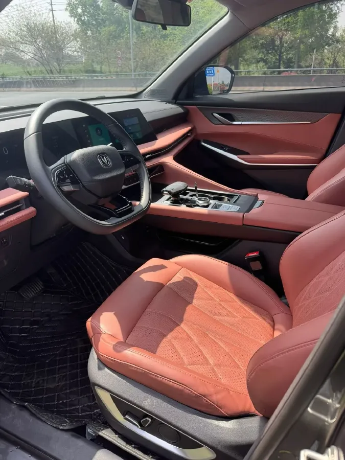 2024 ChangAn CS75 Plus 1.5T 188HP L4 8AT,autocango,china used car exporter,china ev exporter,chinese used car exporter,chinese used ev exporter