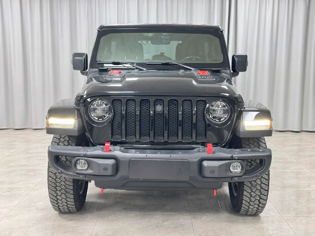 2019 Jeep Wrangler 2.0T 266HP L4 8AT,autocango,china used car exporter,china ev exporter,chinese used car exporter,chinese used ev exporter