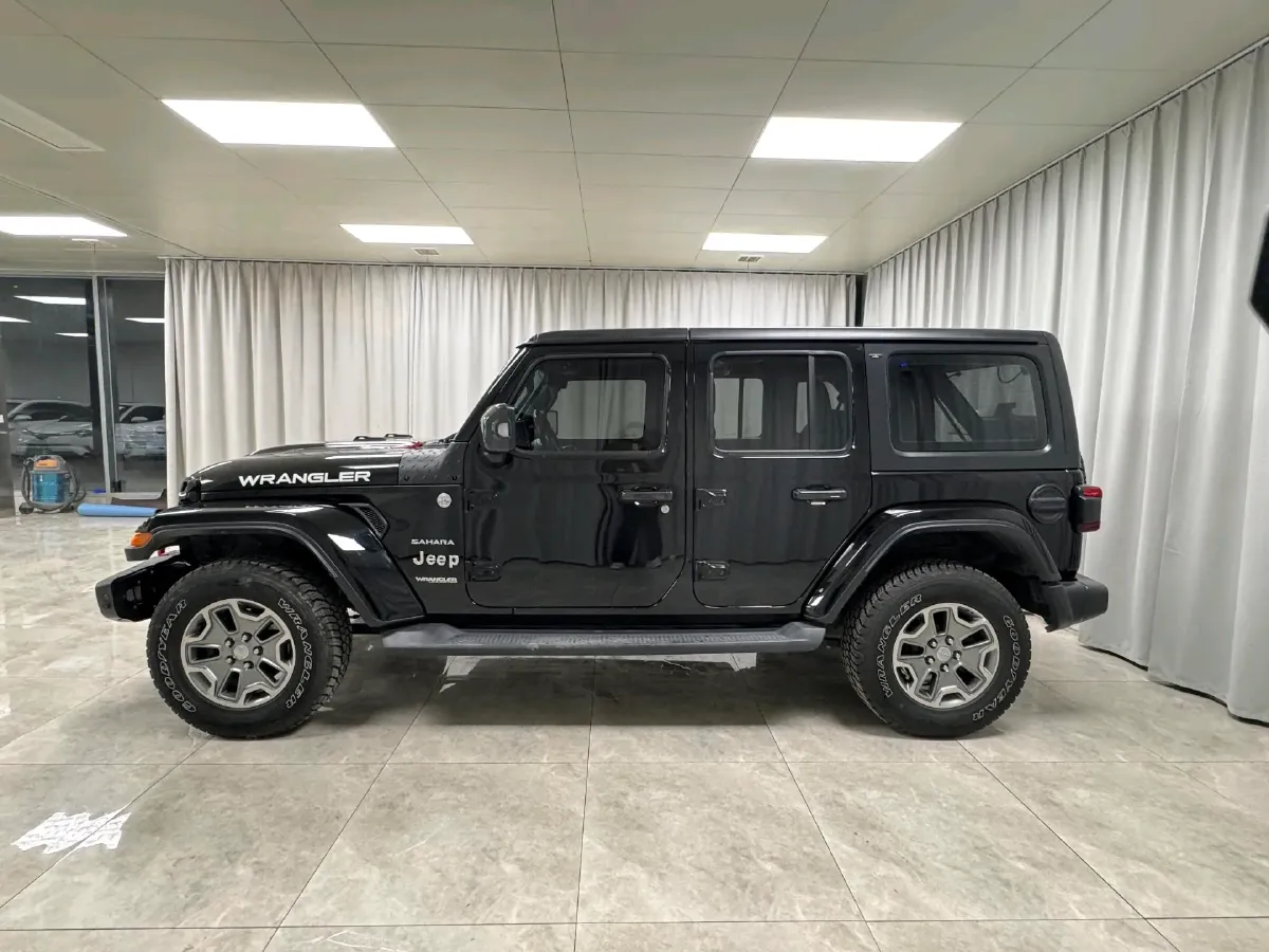 2019 Jeep Wrangler 2.0T 266HP L4 8AT,autocango,china used car exporter,china ev exporter,chinese used car exporter,chinese used ev exporter