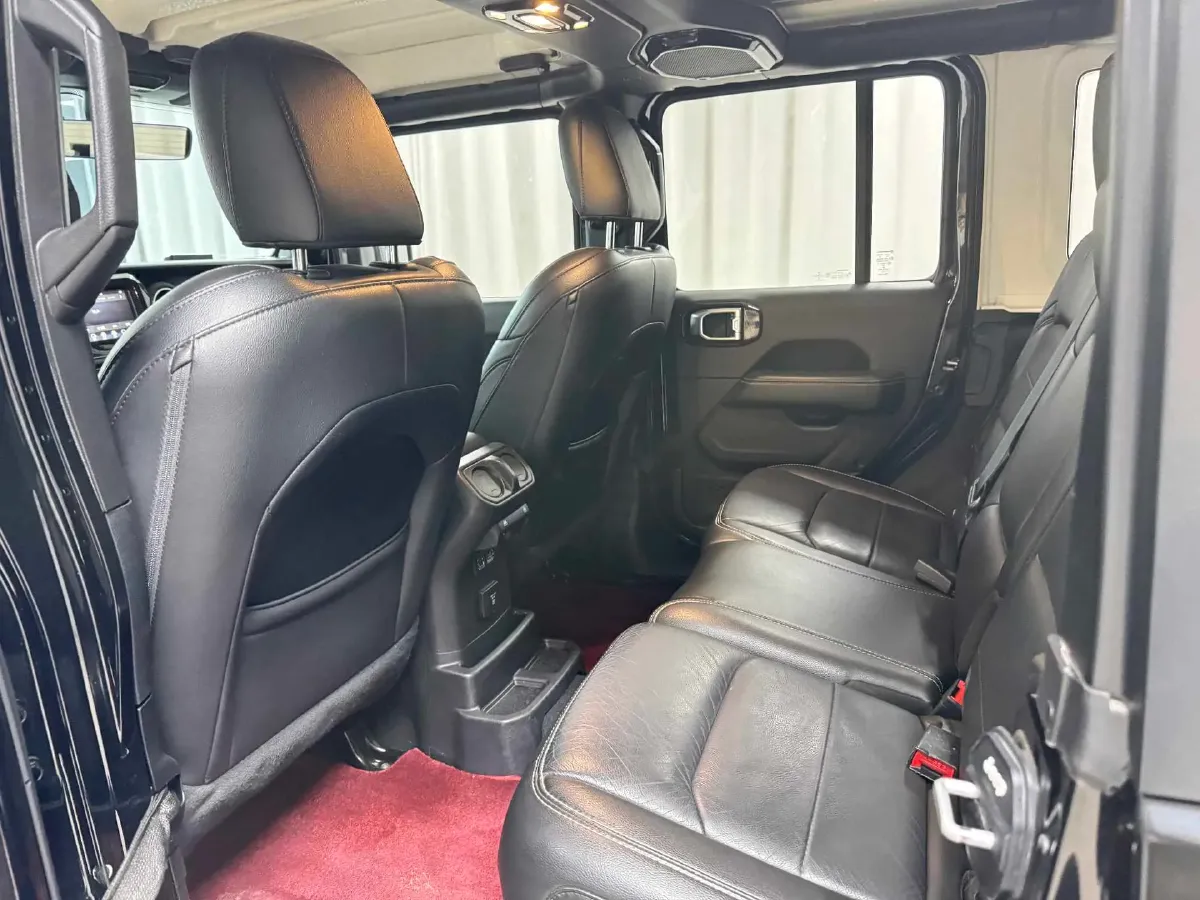 2019 Jeep Wrangler 2.0T 266HP L4 8AT,autocango,china used car exporter,china ev exporter,chinese used car exporter,chinese used ev exporter