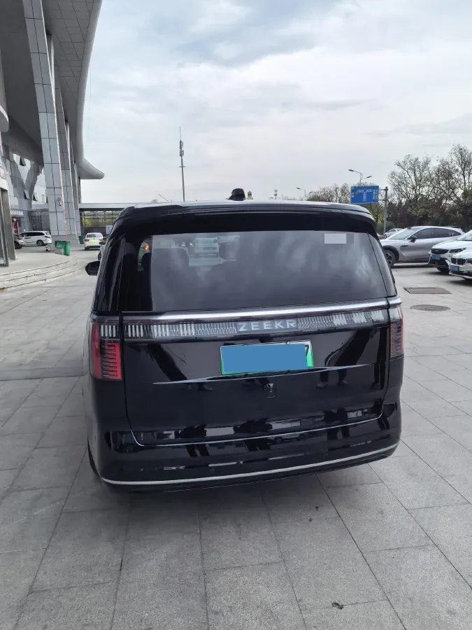 2022 Zeekr 009 BEV 116KWH,autocango,china used car exporter,china ev exporter,chinese used car exporter,chinese used ev exporter