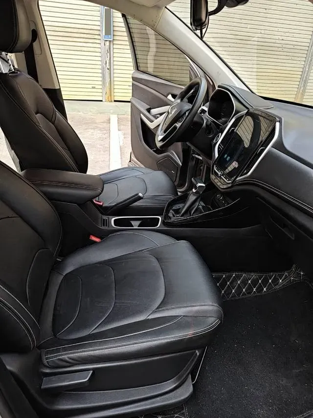 2020 BaoJun RC-5 1.5T 147HP L4 CVT,autocango,china used car exporter,china ev exporter,chinese used car exporter,chinese used ev exporter