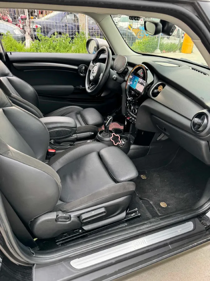 2022 MINI MINI 1.5T 136HP L3 7DCT,autocango,china used car exporter,china ev exporter,chinese used car exporter,chinese used ev exporter