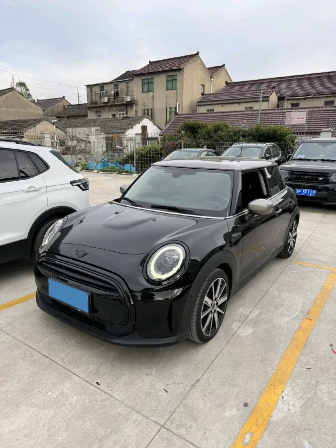 2022 MINI MINI 1.5T 136HP L3 7DCT,autocango,china used car exporter,china ev exporter,chinese used car exporter,chinese used ev exporter