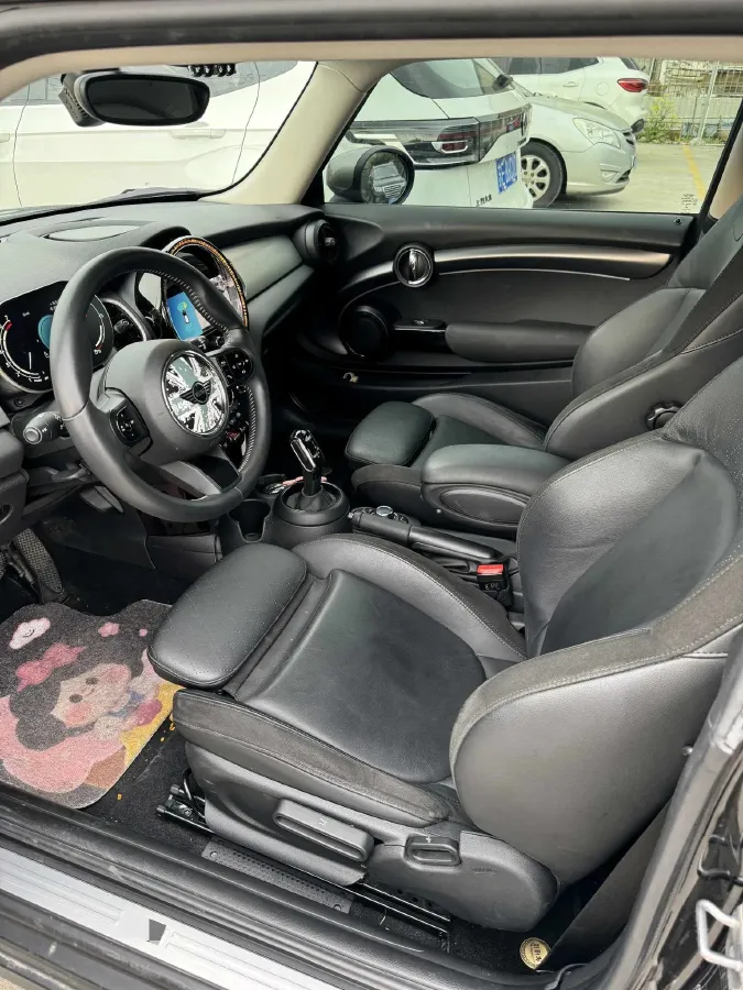 2022 MINI MINI 1.5T 136HP L3 7DCT,autocango,china used car exporter,china ev exporter,chinese used car exporter,chinese used ev exporter