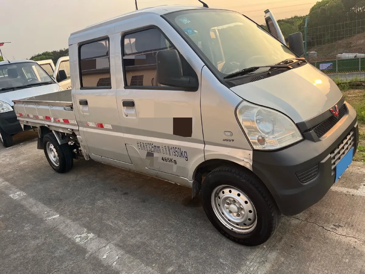2018 WuLing RongGuang New Truck 1.5L 107HP L4 5MT,autocango,china used car exporter,china ev exporter,chinese used car exporter,chinese used ev exporter