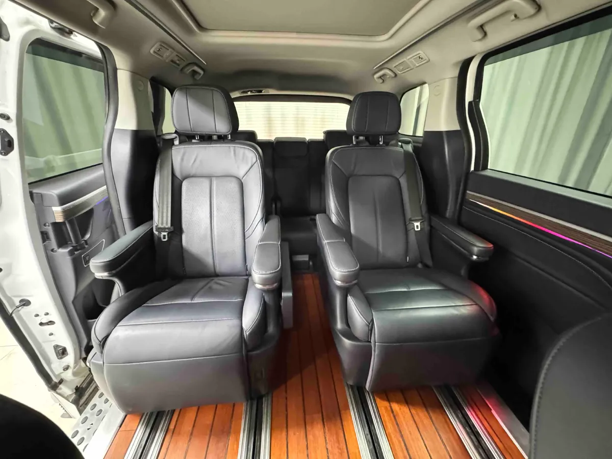 2021 GAC Trumpchi M8 2.0T 252HP L4 8AT,autocango,china used car exporter,china ev exporter,chinese used car exporter,chinese used ev exporter