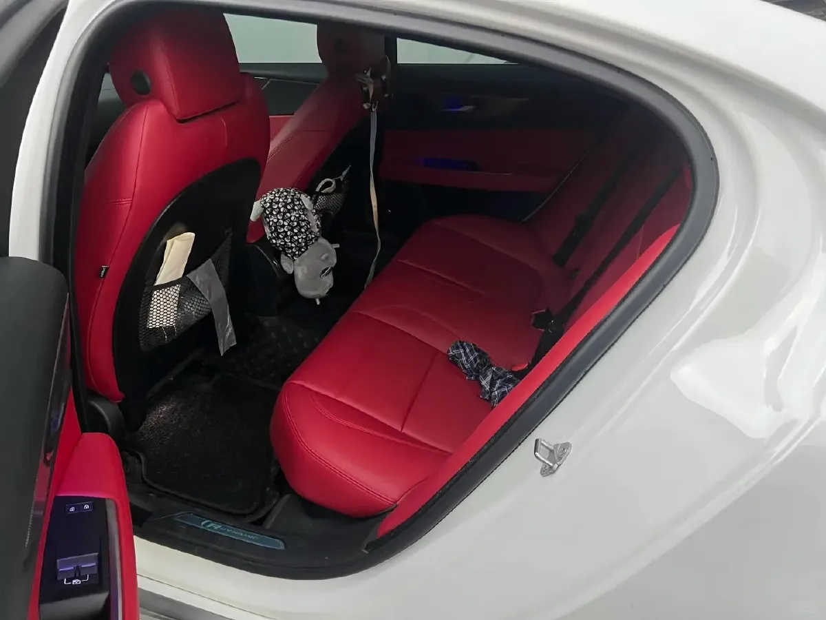 2023 Jaguar XEL 2.0T 250HP L4 8AT,autocango,china used car exporter,china ev exporter,chinese used car exporter,chinese used ev exporter