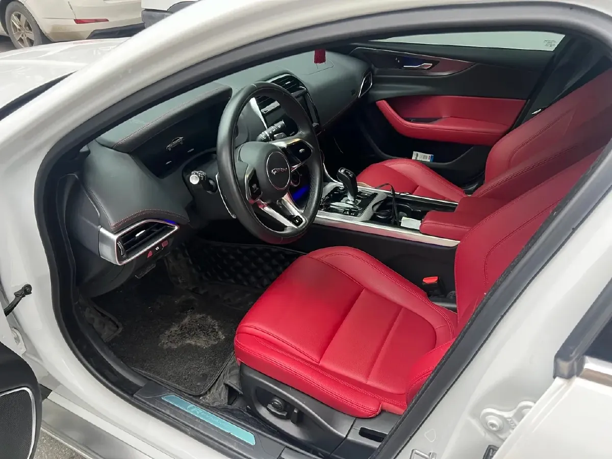 2023 Jaguar XEL 2.0T 250HP L4 8AT,autocango,china used car exporter,china ev exporter,chinese used car exporter,chinese used ev exporter