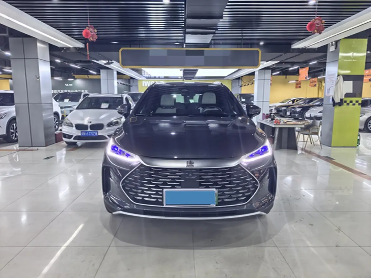 2022 Jeep Grand Commander 2.0T 265HP L4 9AT,autocango,china used car exporter,china ev exporter,chinese used car exporter,chinese used ev exporter