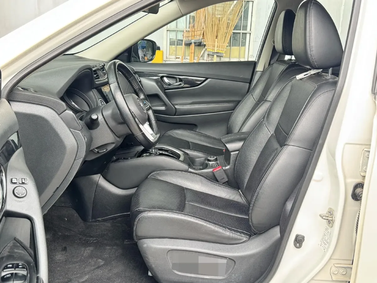 2020 Nissan X-Trail 2.5L 186HP L4 CVT,autocango,china used car exporter,china ev exporter,chinese used car exporter,chinese used ev exporter