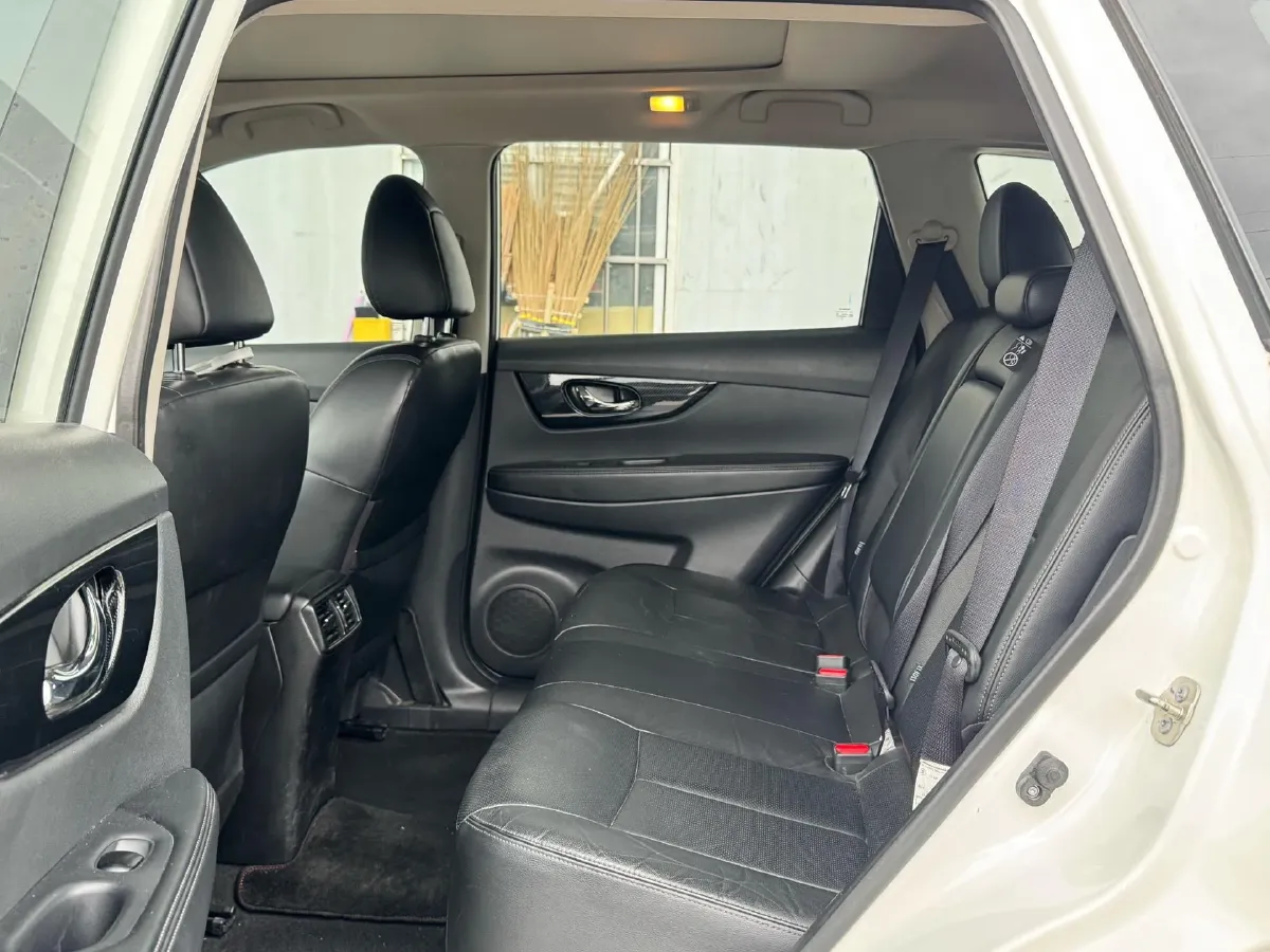 2020 Nissan X-Trail 2.5L 186HP L4 CVT,autocango,china used car exporter,china ev exporter,chinese used car exporter,chinese used ev exporter