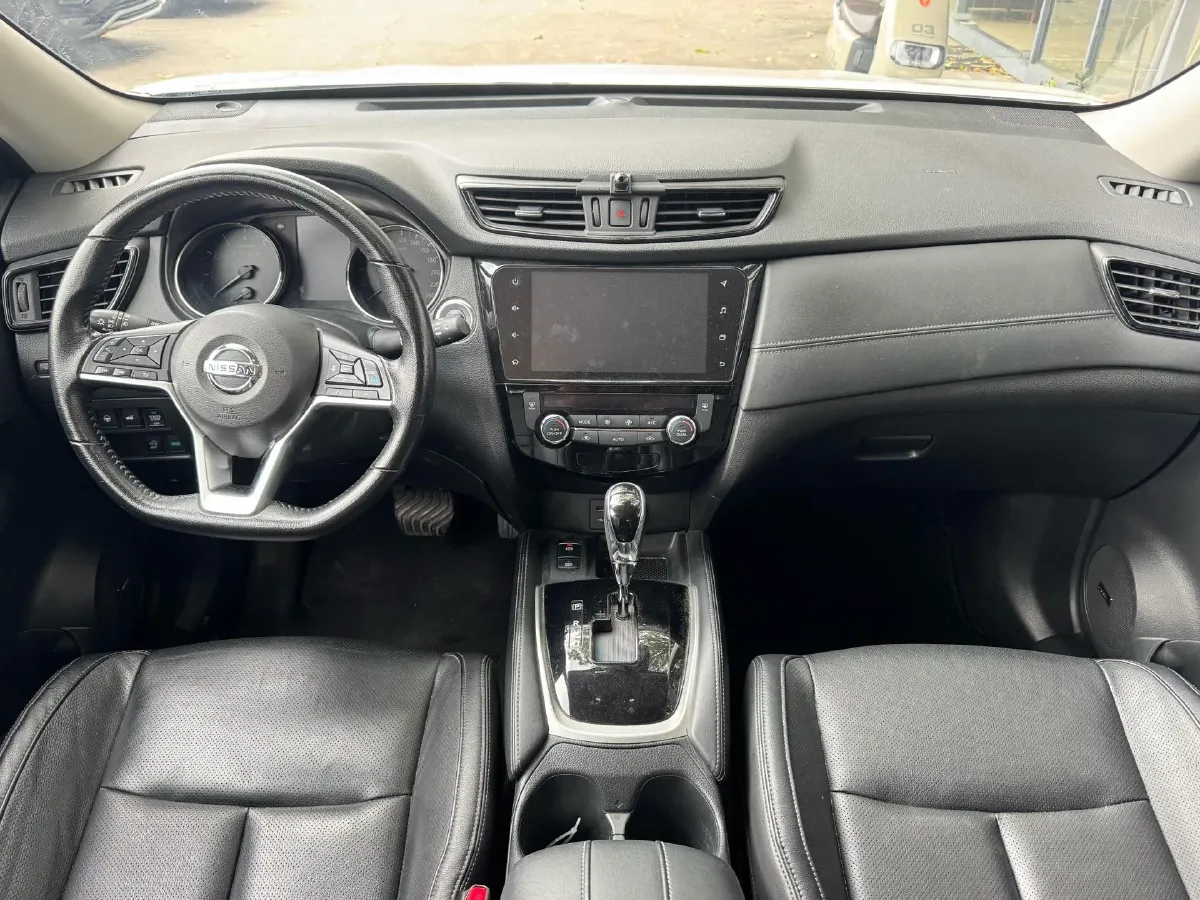 2020 Nissan X-Trail 2.5L 186HP L4 CVT,autocango,china used car exporter,china ev exporter,chinese used car exporter,chinese used ev exporter