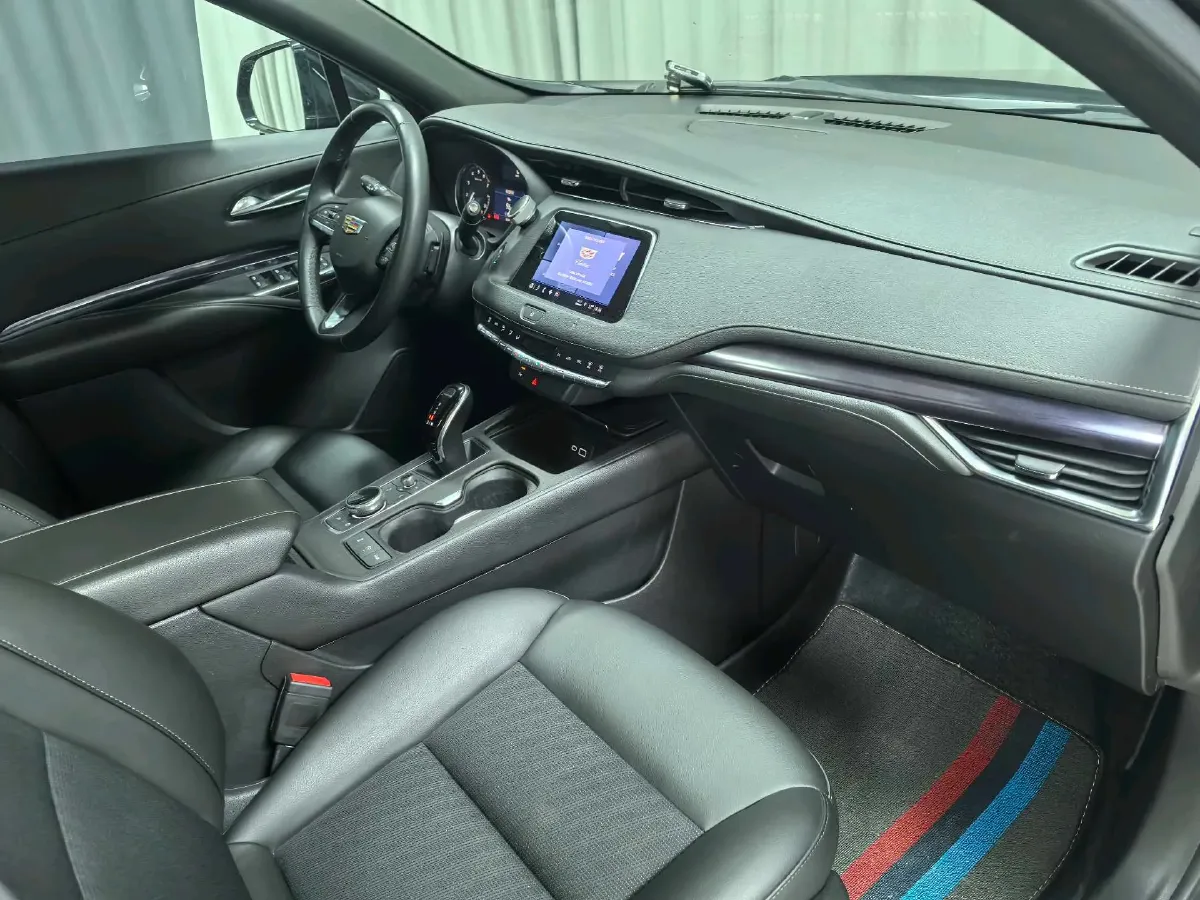 2021 Cadillac XT4 2.0T 237HP L4 9AT,autocango,china used car exporter,china ev exporter,chinese used car exporter,chinese used ev exporter