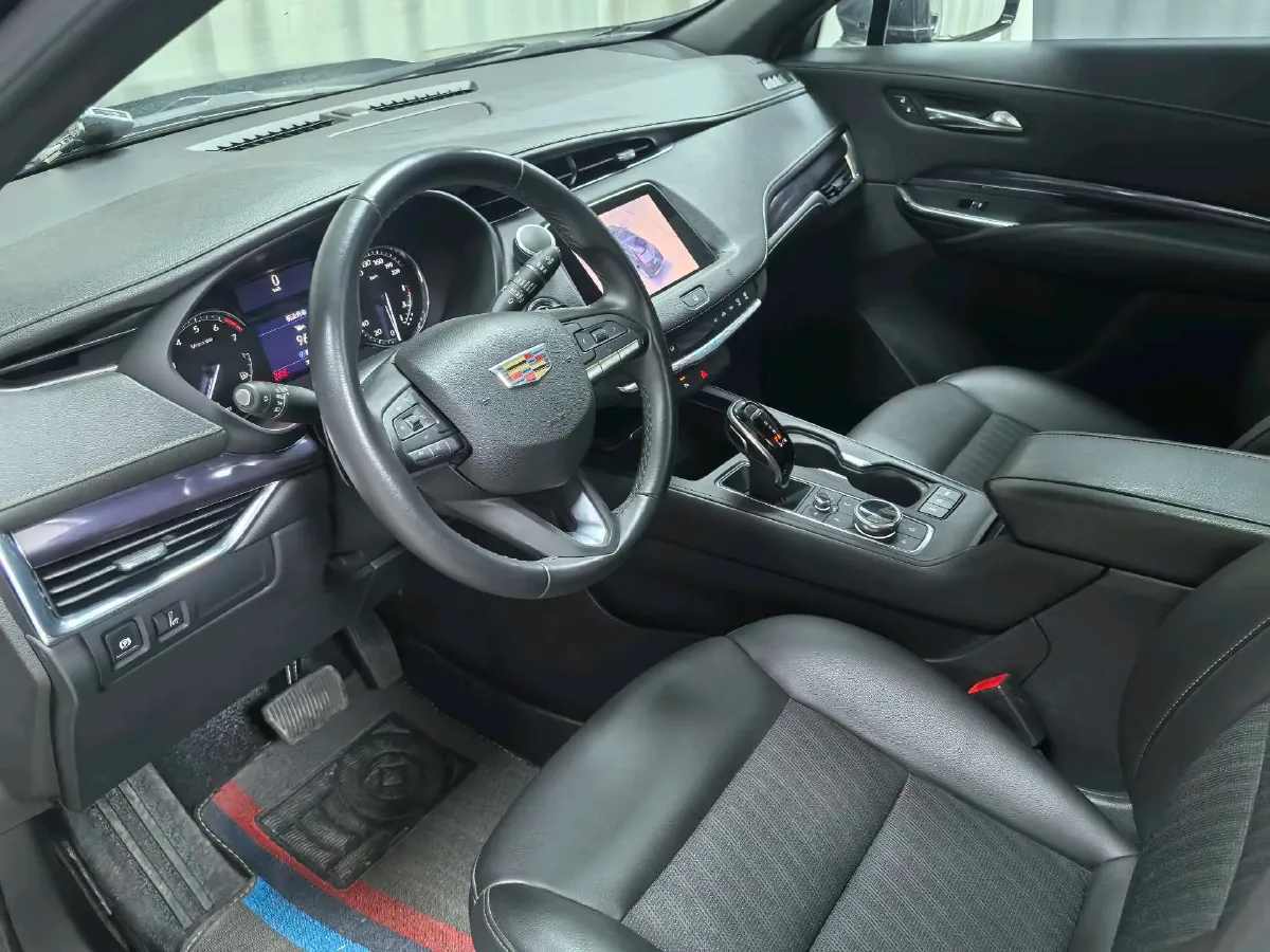 2021 Cadillac XT4 2.0T 237HP L4 9AT,autocango,china used car exporter,china ev exporter,chinese used car exporter,chinese used ev exporter