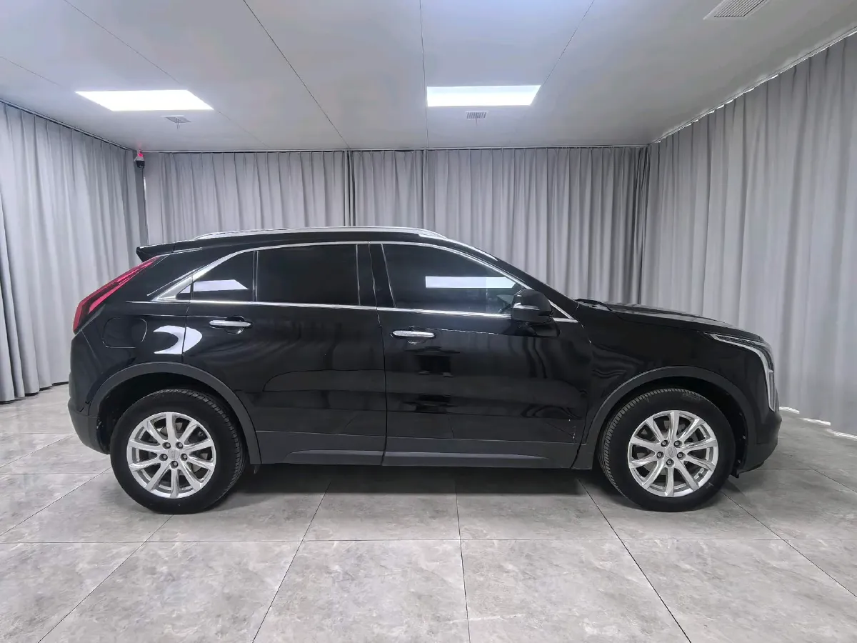 2021 Cadillac XT4 2.0T 237HP L4 9AT,autocango,china used car exporter,china ev exporter,chinese used car exporter,chinese used ev exporter