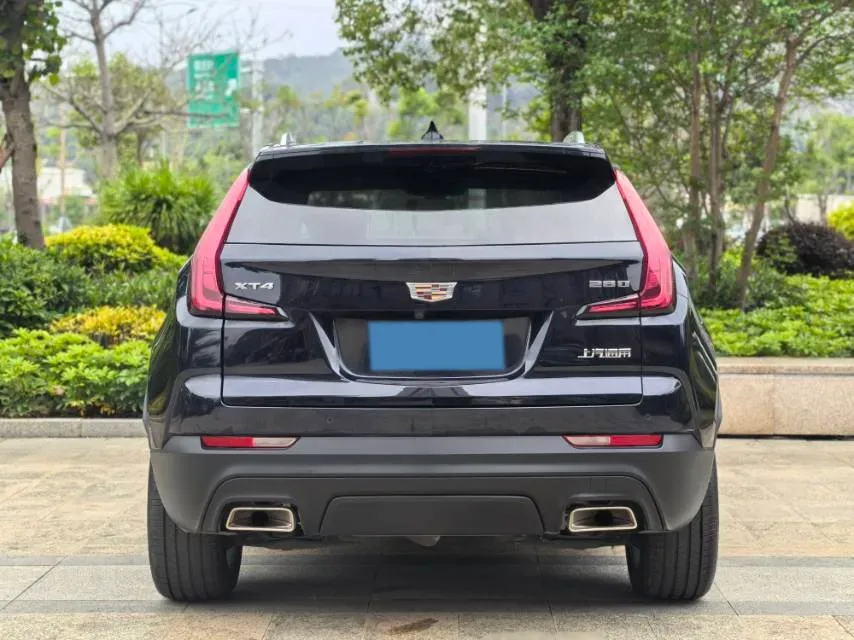 2021 Cadillac XT4 2.0T 237HP L4 9AT,autocango,china used car exporter,china ev exporter,chinese used car exporter,chinese used ev exporter
