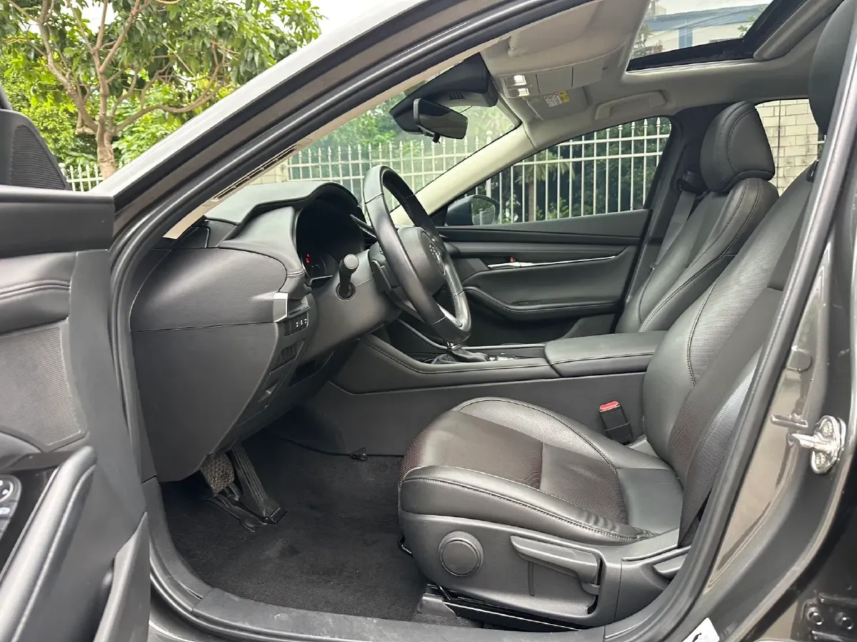 2021 Mazda 3 Axela 2.0L 158HP L4 6AT,autocango,china used car exporter,china ev exporter,chinese used car exporter,chinese used ev exporter