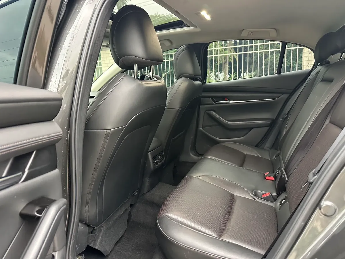 2021 Mazda 3 Axela 2.0L 158HP L4 6AT,autocango,china used car exporter,china ev exporter,chinese used car exporter,chinese used ev exporter