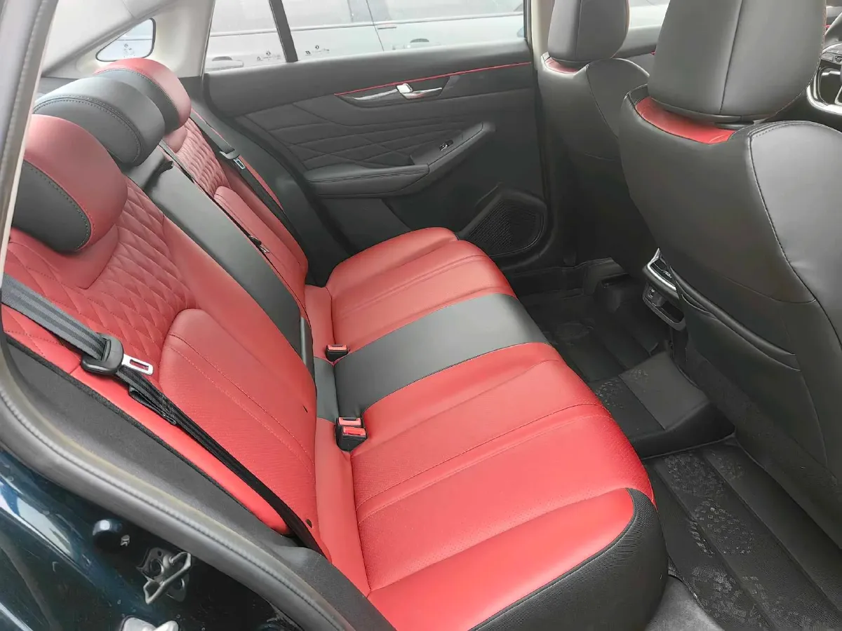 2021 DongFeng Aeolus YiXuan MAX 1.5T 190HP L4 7DCT,autocango,china used car exporter,china ev exporter,chinese used car exporter,chinese used ev exporter